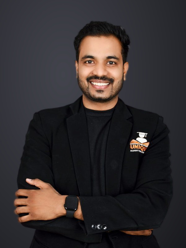 CS Shubham Abad - Unique Academy for Commerce faculty