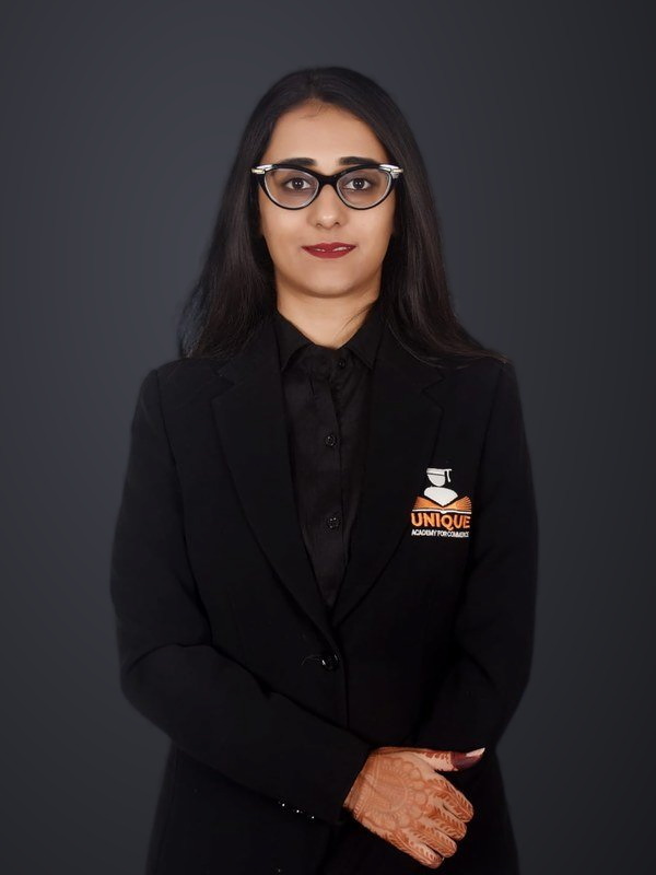 Prof. Mansi Hinduja - Unique Academy for Commerce faculty